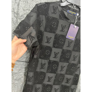 Áo phông cổ tròn Unisex cotton dập vân LV nhung monogram quanh áo cao cấp chuẩn shop T.O