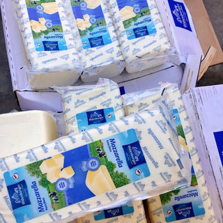 Phô mai Mozzarella nguyên khối