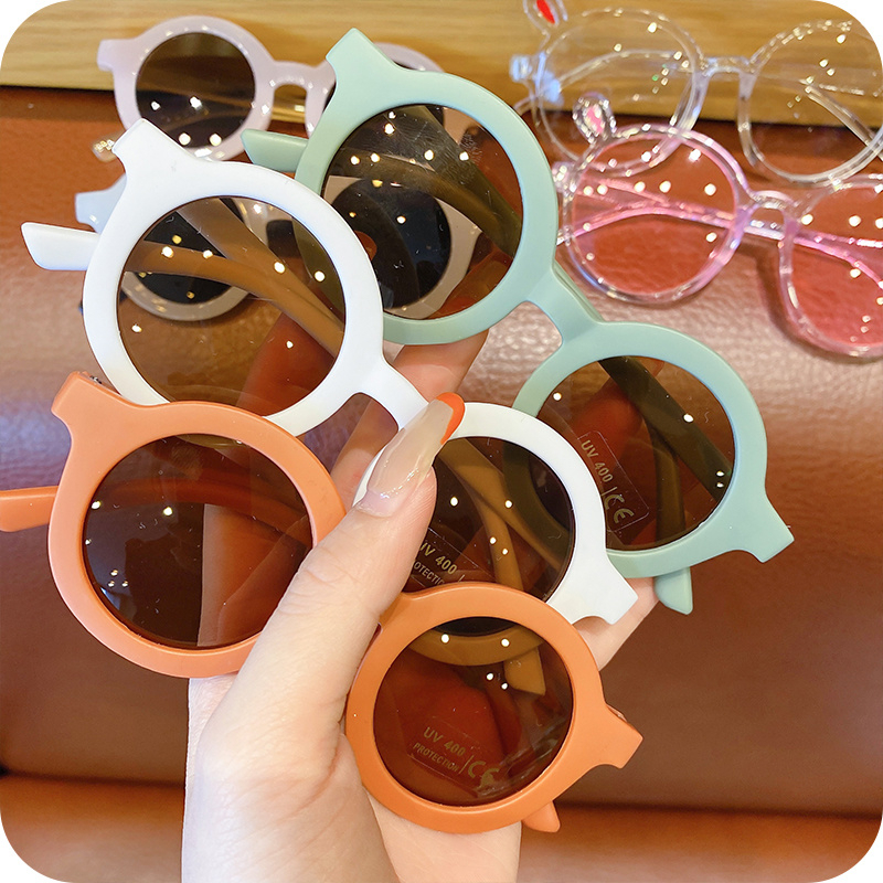 Kính mát gọng tròn che nắng chắn bụi chụp hình cho bé phong cách cổ điển vintage Rolia KGTron