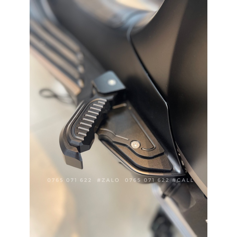 Gác chân cao cấp Vespa CNC