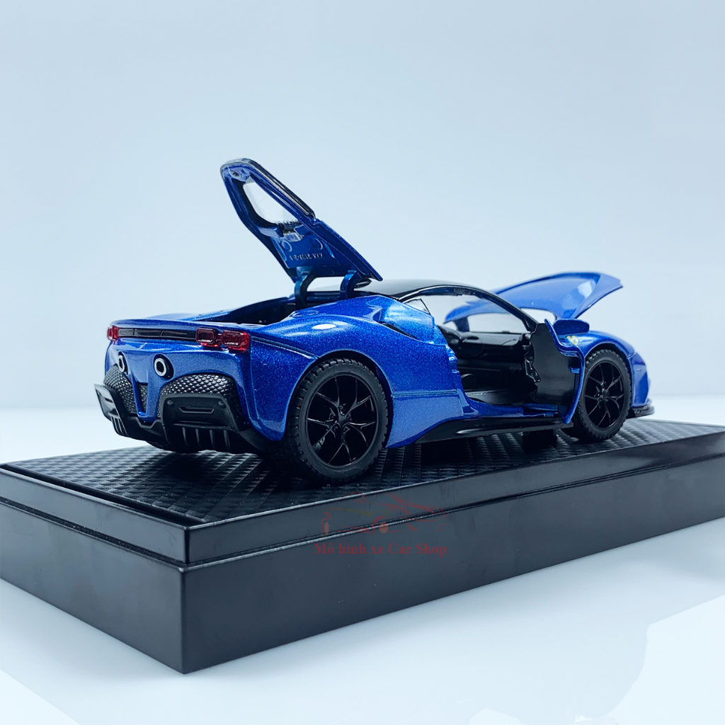 Mô hình xe Ferrari SF90 Stralade tỉ lệ 1:32 có hộp mica
