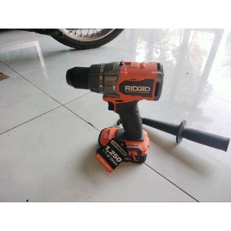 khoan búa ridgid 18v mo men xoắn 140nm sài chung AEG 18v