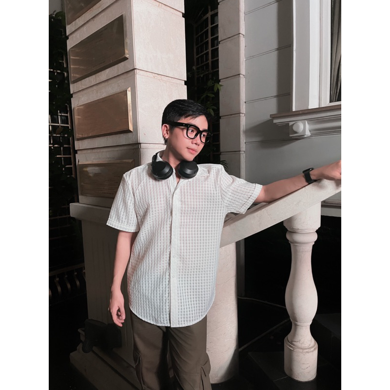 - Áo sơ mi lưới unisex