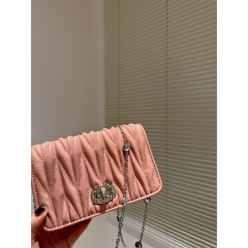 Túi đeo chéo MiuMiu da cừu cực mềm full box pink