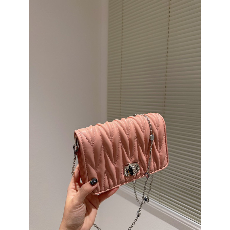 Túi đeo chéo MiuMiu da cừu cực mềm full box pink