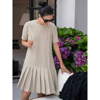 váy xếp li beige