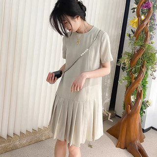 váy xếp li beige