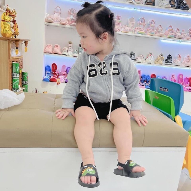 Dép lê quai ngang siêu nhẹ chống thấm nước có quai sau chắc chắn cho bé trai bé gái từ 1-5 tuổi