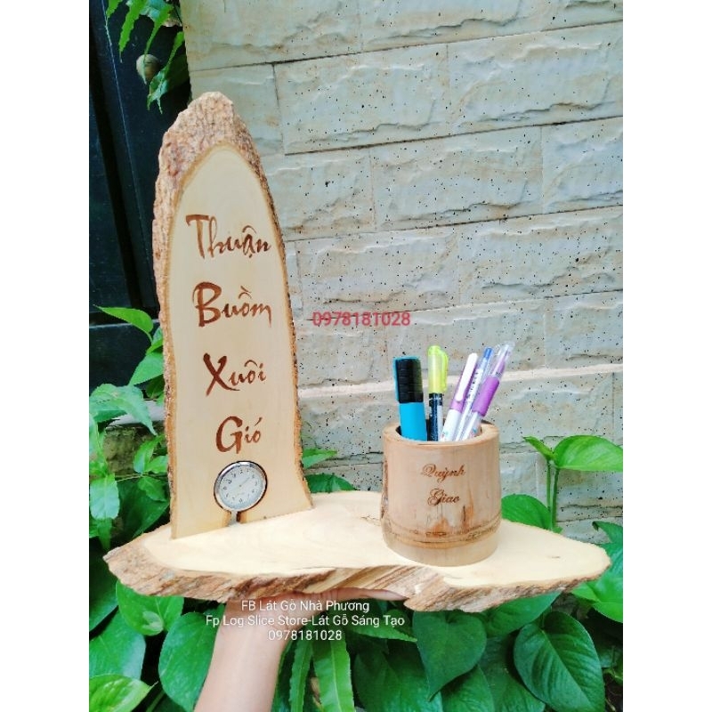 Set quà độc đáo lọ cắm bút, đồng hồ và lát gỗ khắc chữ Thuận buồm xuôi gió