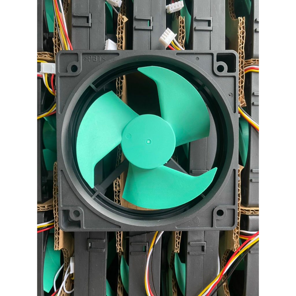 Quạt tủ lạnh Toshiba 12x12cm