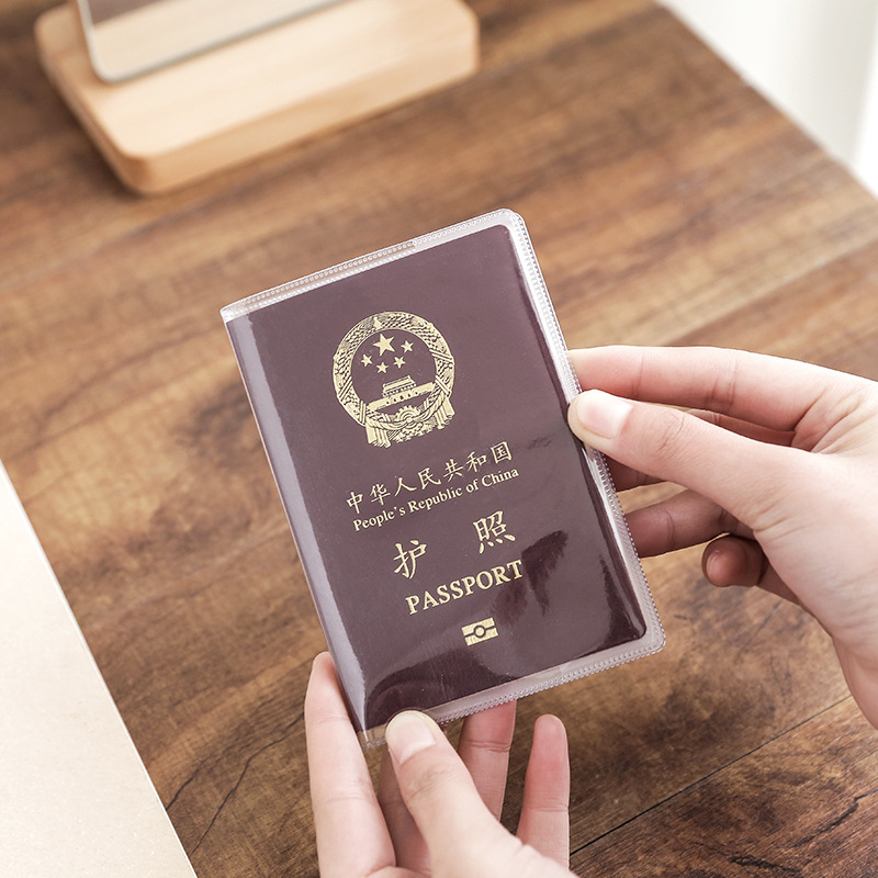 Vỏ Bọc Hộ Chiếu  Trong Suốt Bao Đựng Passport Bền Bỉ Tiện Dụng