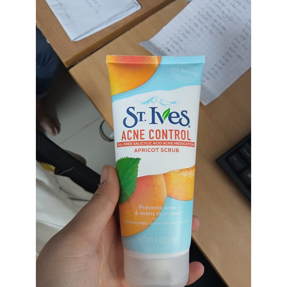 Sữa rửa mặt tẩy tế bào chết ST.Ives 170g