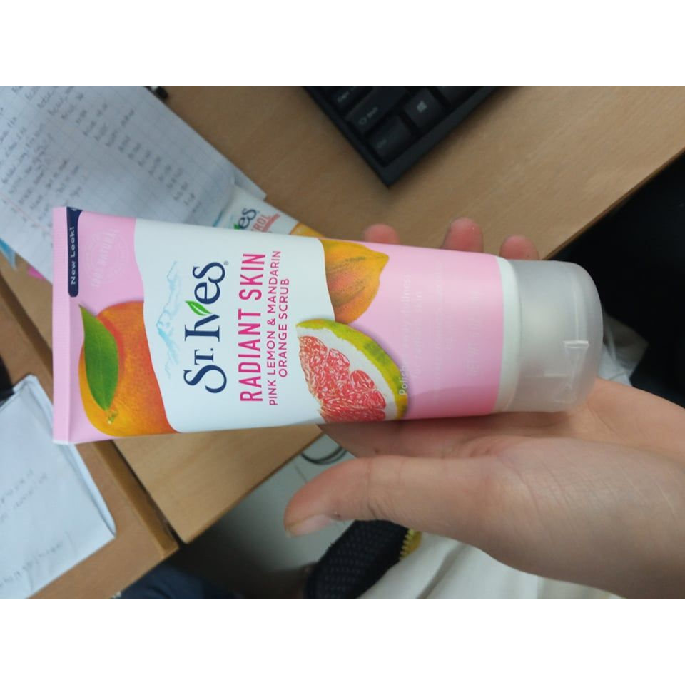 Sữa rửa mặt tẩy tế bào chết ST.Ives 170g