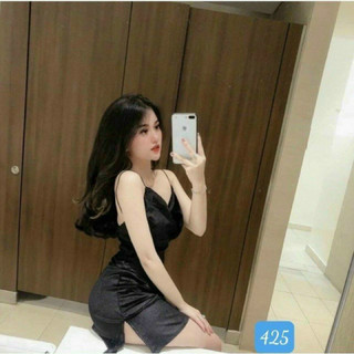 Đầm Nhung dây xẻ tà