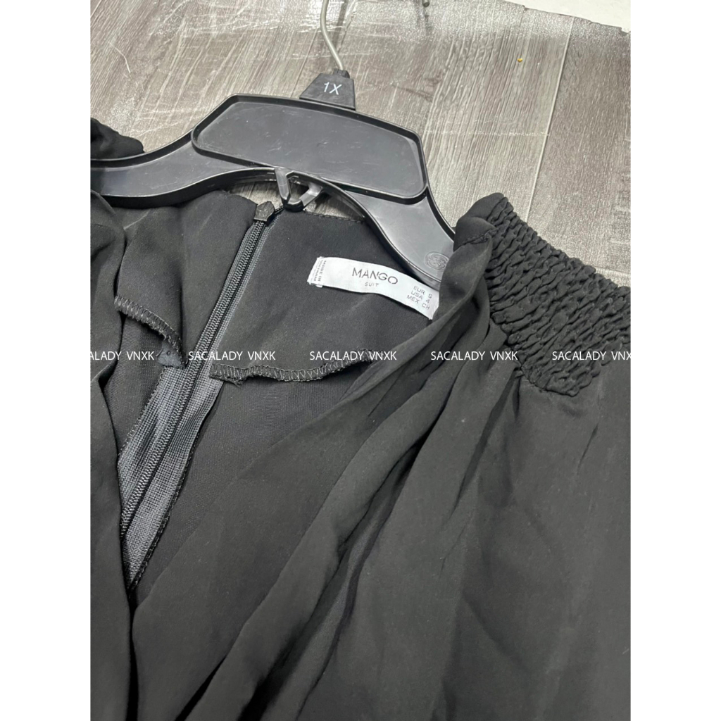 Jumpsuits MNG Đen Cổ Tim  - Size S - 3743