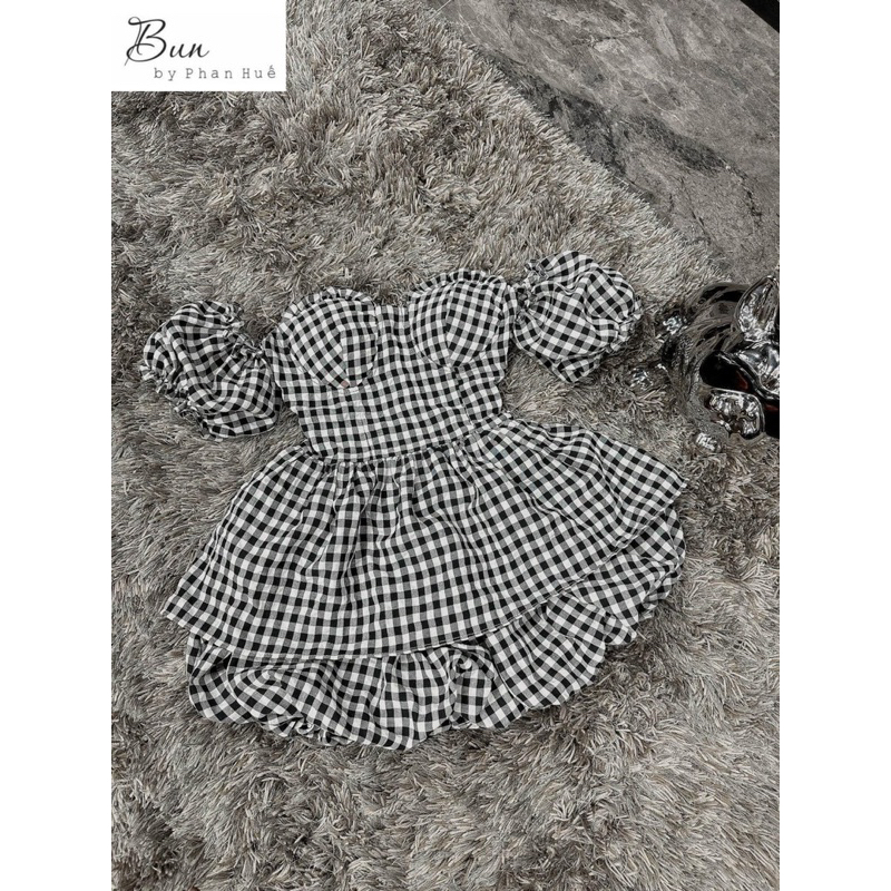 Set Bộ Caro Sọc Áo Cúp Khuôn Ngực Tay Phồng Xoè Quần Short