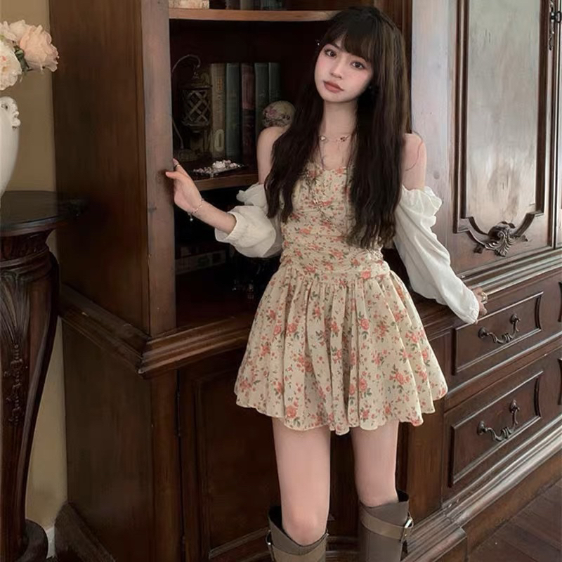 Đầm hoa nhí 2s cúp ngực xoè phối tay voan trắng phồng