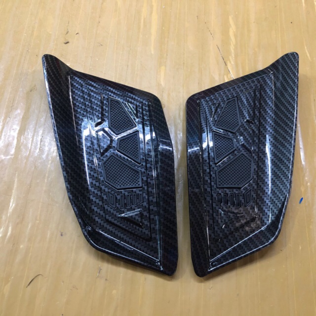 Gác Chân EM Bé AB AirBlade 2020-2023 CarBon