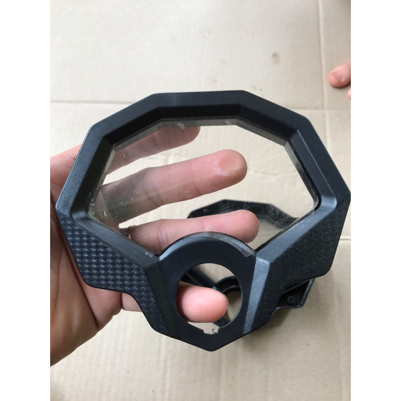 Kính đồng hồ xmen thay cả đồng hồ điện tử và đồng hồ cơ