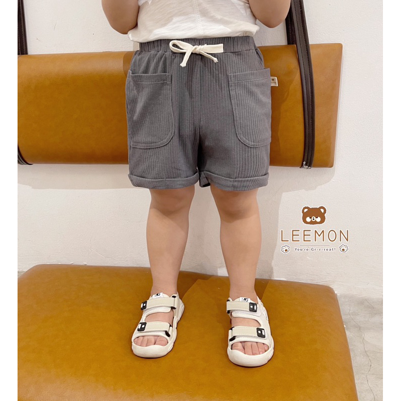 Quần đùi phối dây cho bé 9-23kg LEEMON 23091Q. Chất liệu cotton co giãn 4 chiều, mềm mịn, thoáng mát, thấm hút mồ hôi