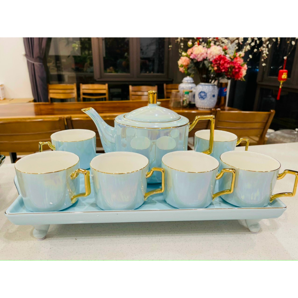 Bộ bình cốc sứ họa tiết kèm khay và vỏ hộp đẹp