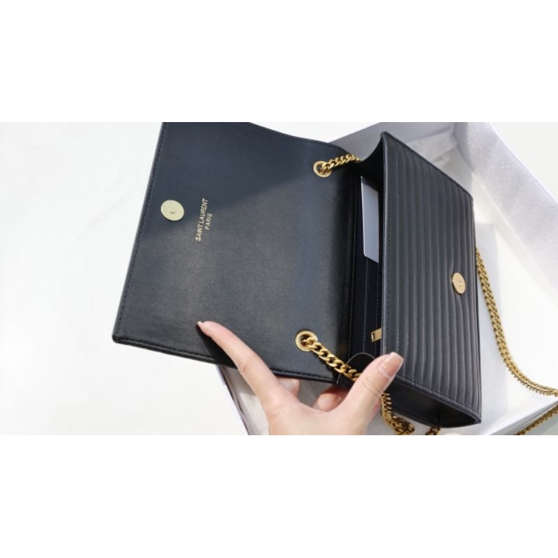 Túi xách nữ kẻ ngang sz22cm đem da lì tag vàng đồng fullbox