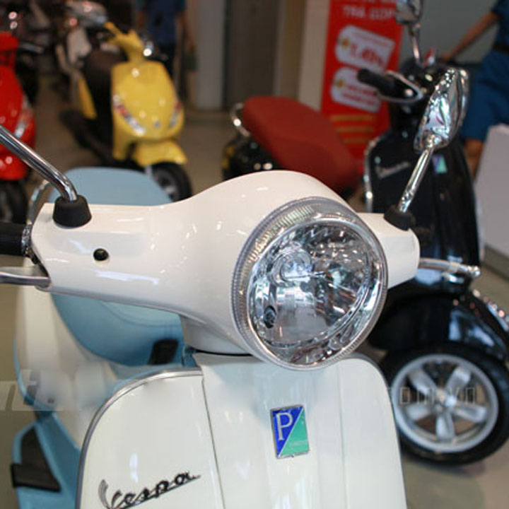 Mặt kính đèn pha xe VESPA LX Nắp kính đèn pha xe Vespa LX - M306 -