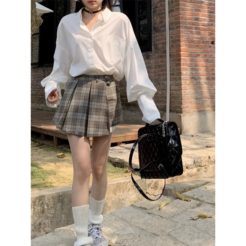 Set áo sơmi form rộng có túi và váy caro đắp chéo thời trang nữ