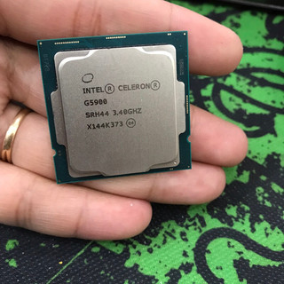 Bộ vi xử lý Intel G4900 đã qua sử dụng.