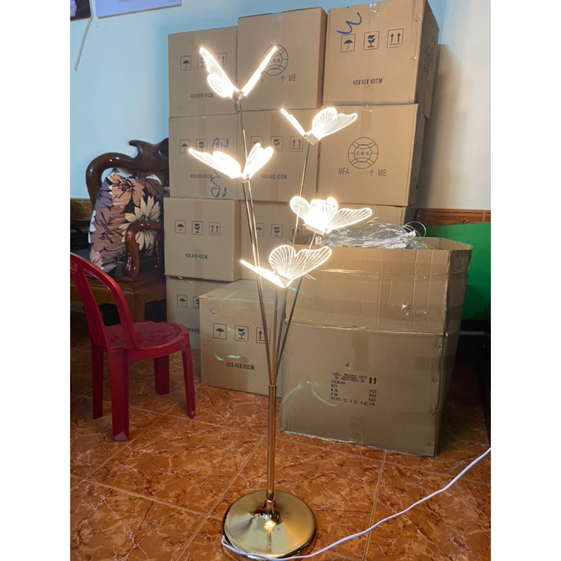 Đèn dẫn lối đám cưới (decor sự kiện)hình con bướm