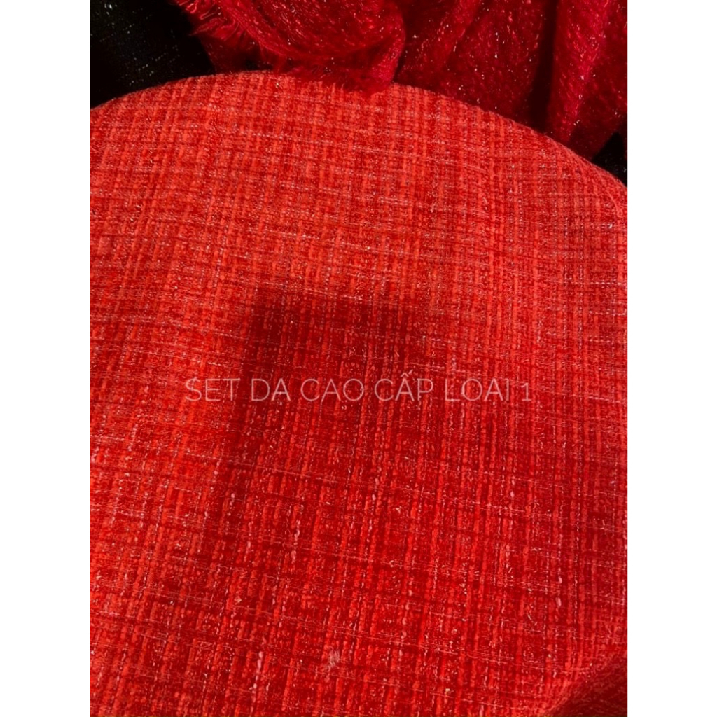 Set Dạ Đỏ 28May Cúc Ngọc Thêu Tay Bao Gồm Áo Và Chân Váy Hàng Loại 1