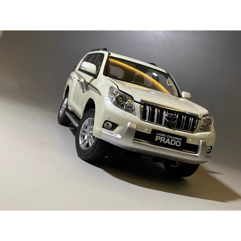 Mô hình xe ô tô Toyota Land cruiser PRADO tỉ lệ 1/18