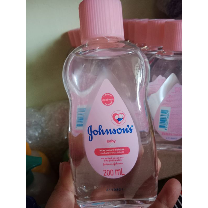 Dầu Massage và Dưỡng ẩm Johnson's Baby Oil 200ml