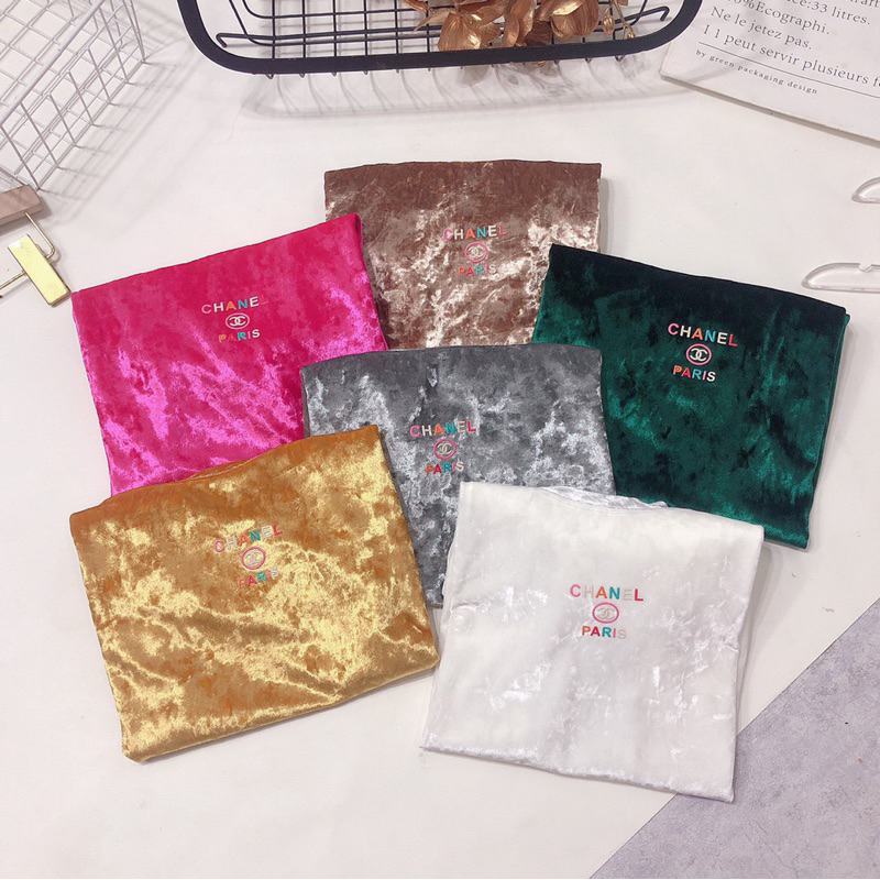 Áo thun nhung phom ôm vừa