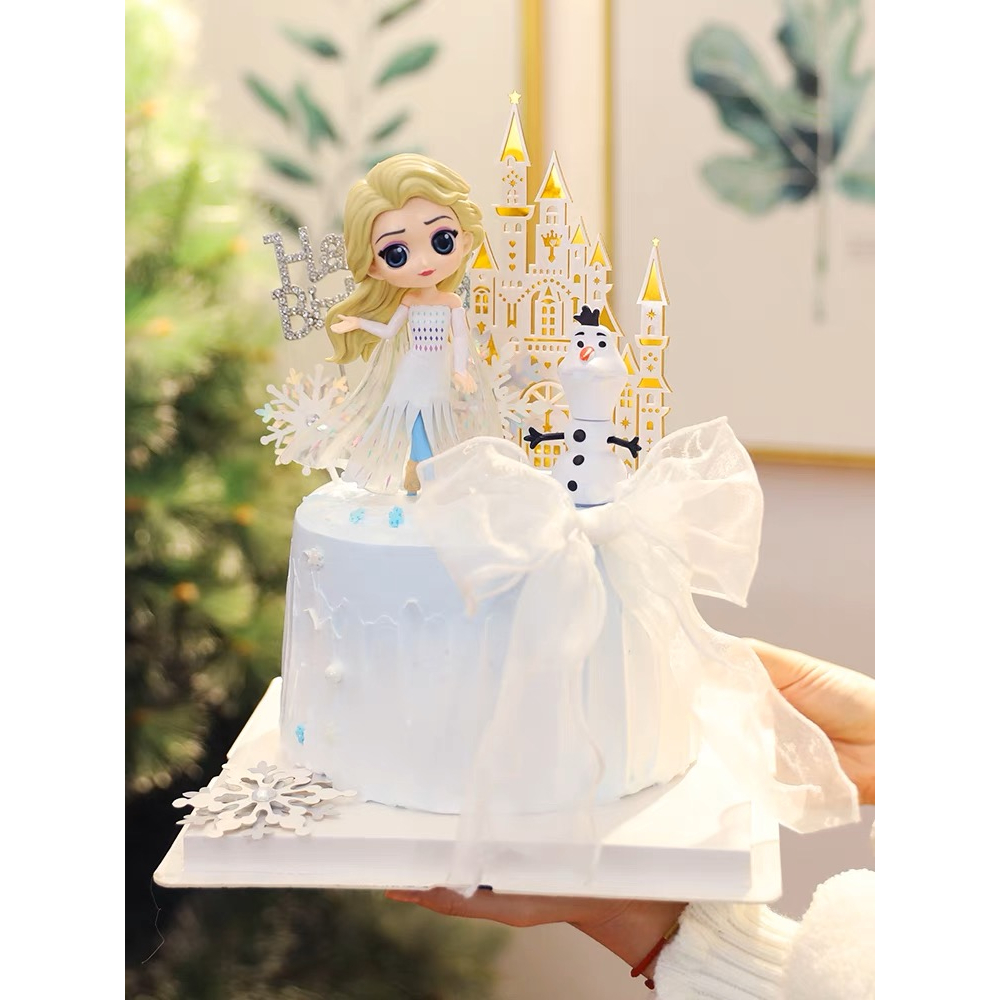 Trang trí công chúa Elsa váy trắng mẫu mới