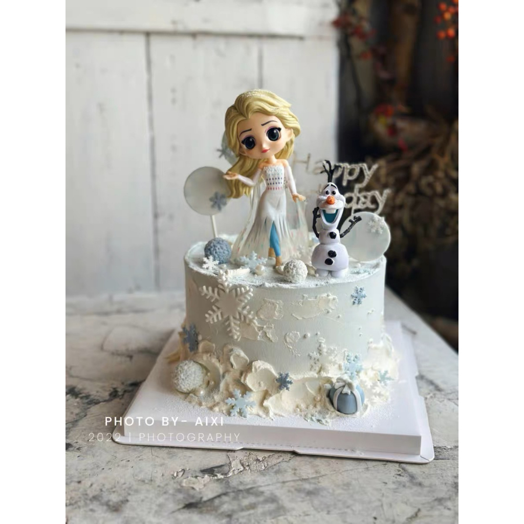 Trang trí công chúa Elsa váy trắng mẫu mới