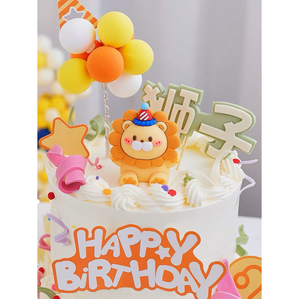 Trang trí silicon sư tử đội mũ đỏ bờm cam