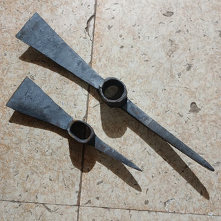 Cuốc trim làm vườn dày dặn