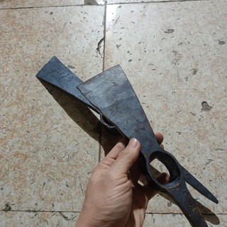 Cuốc trim làm vườn dày dặn