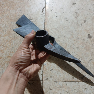 Cuốc trim làm vườn dày dặn