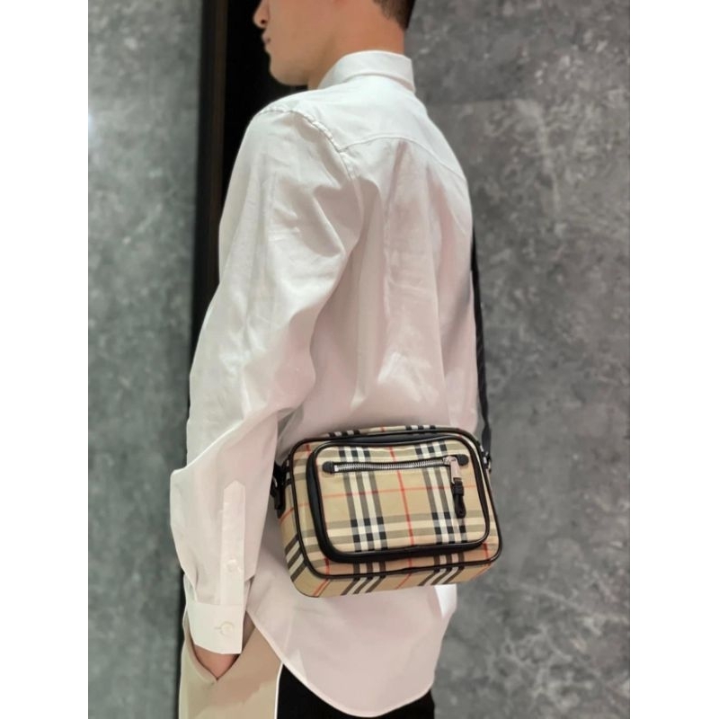 Túi kẻ đeo chéo