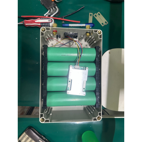 Combo bình lưu trữ hệ 12V 44Ah, pin 46160
