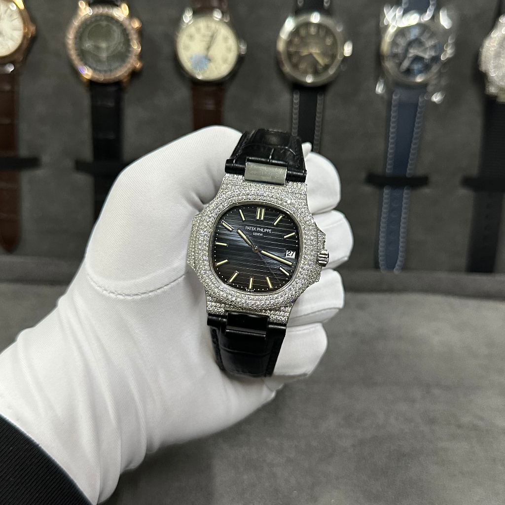 Đồng Hồ Patek Philippe Nautilus 5711 Nạm Full Pha Lê