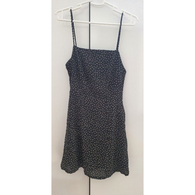 Váy 2 dây hoa nhí NakedbyV