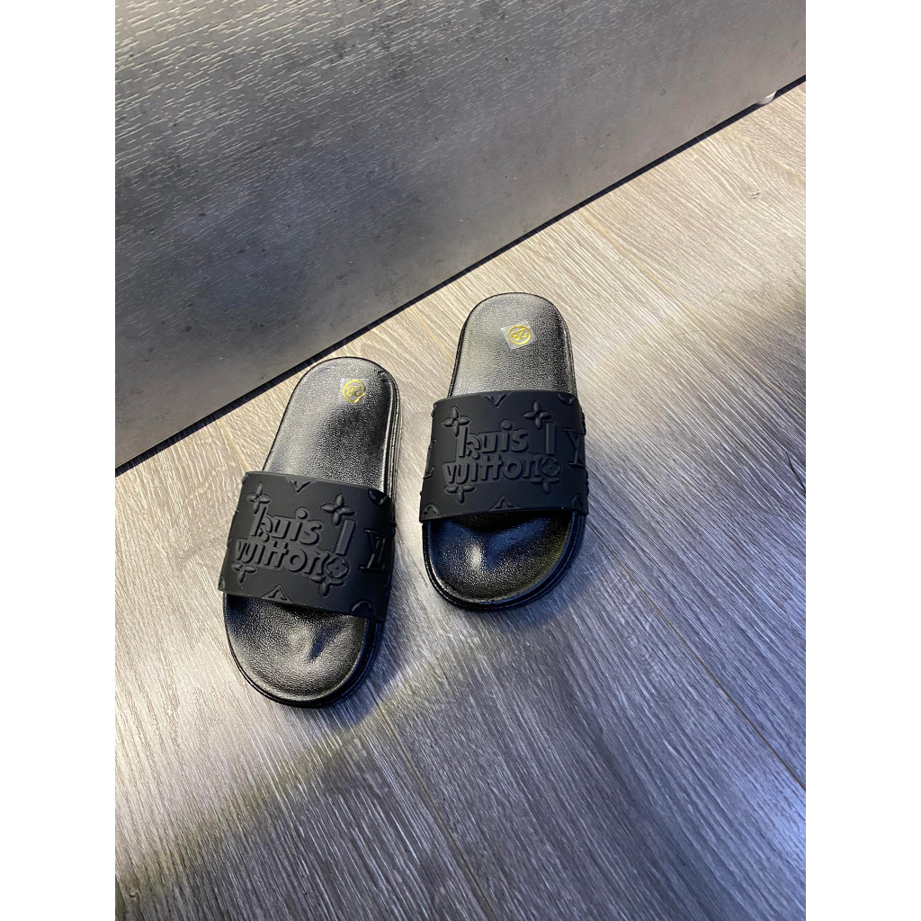 Dép trẻ em  Dép lê LV quai ngang cho bé trai bé gái đế mềm dễ thương LV