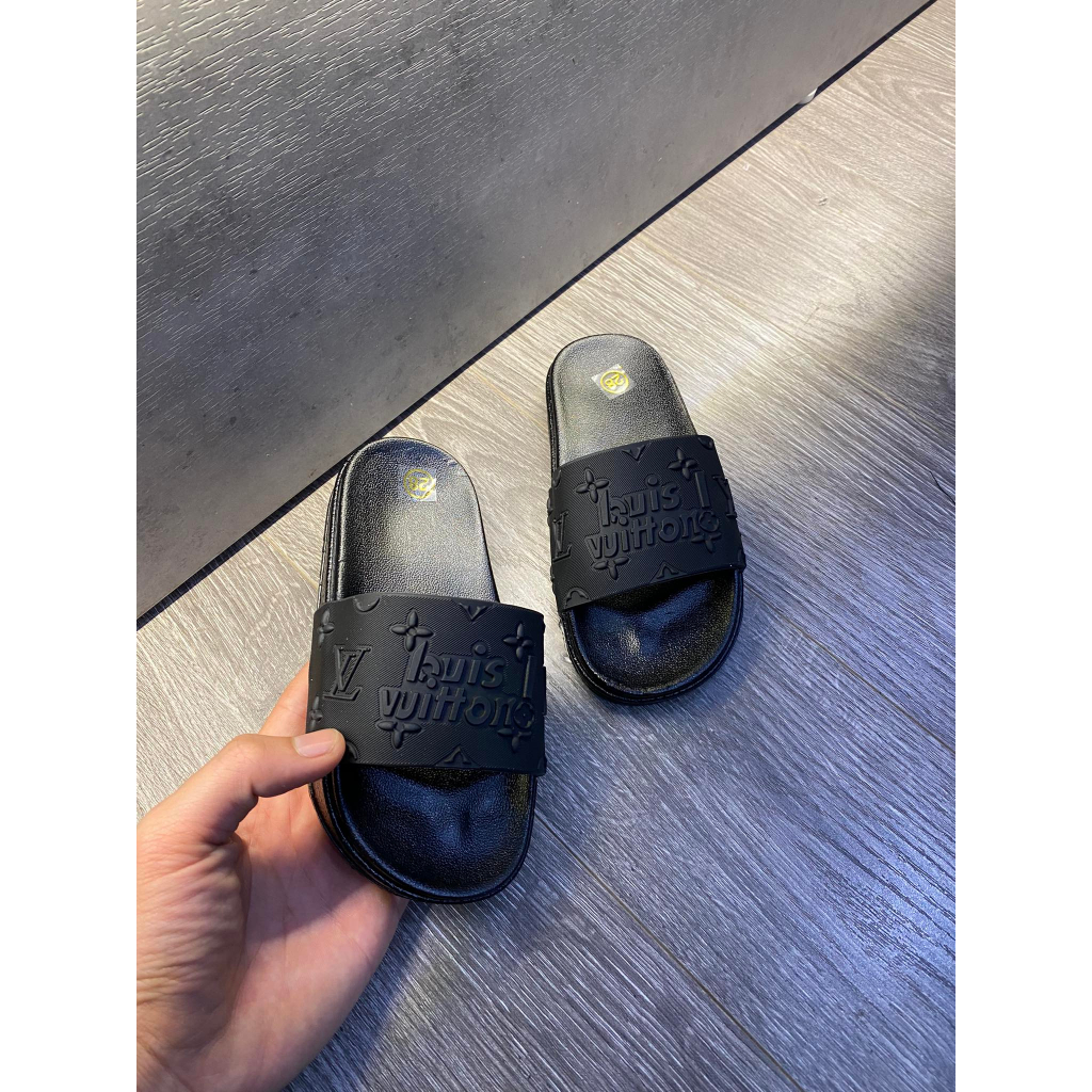 Dép trẻ em  Dép lê LV quai ngang cho bé trai bé gái đế mềm dễ thương LV