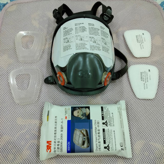 Trọn bộ mặt nạ 3m 6800 (mặt nạ + vỏ hộp + 2 cục phin lọc 3m 6001 + 2 lắp lọc + 2 tấm lọc)