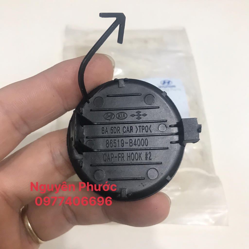 Nắp che móc kéo trước HYUNDAI GRAND I10 - Hàng xịn chính hãng/ Mã PT 86519B4000