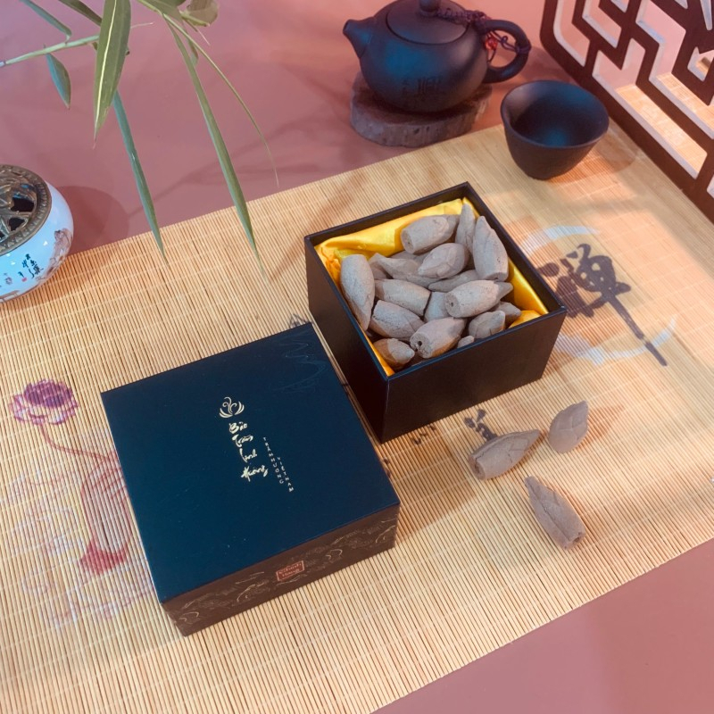 Nụ Trầm Hương Thơm Phòng Quảng Nam - BẢO TRẦM LINH HƯƠNG Đốt Thác Khói Tự Nhiên - Đồ Thờ Cúng Phong Thủy Thiền Định Yoga