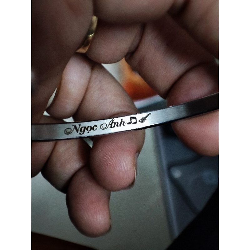 🔥HOT🔥Khắc tên theo yêu cầu Vòng cuff titan nam nữ,vào Ghi Chú hoặc chat shop yêu cầu nội dung cần khắc